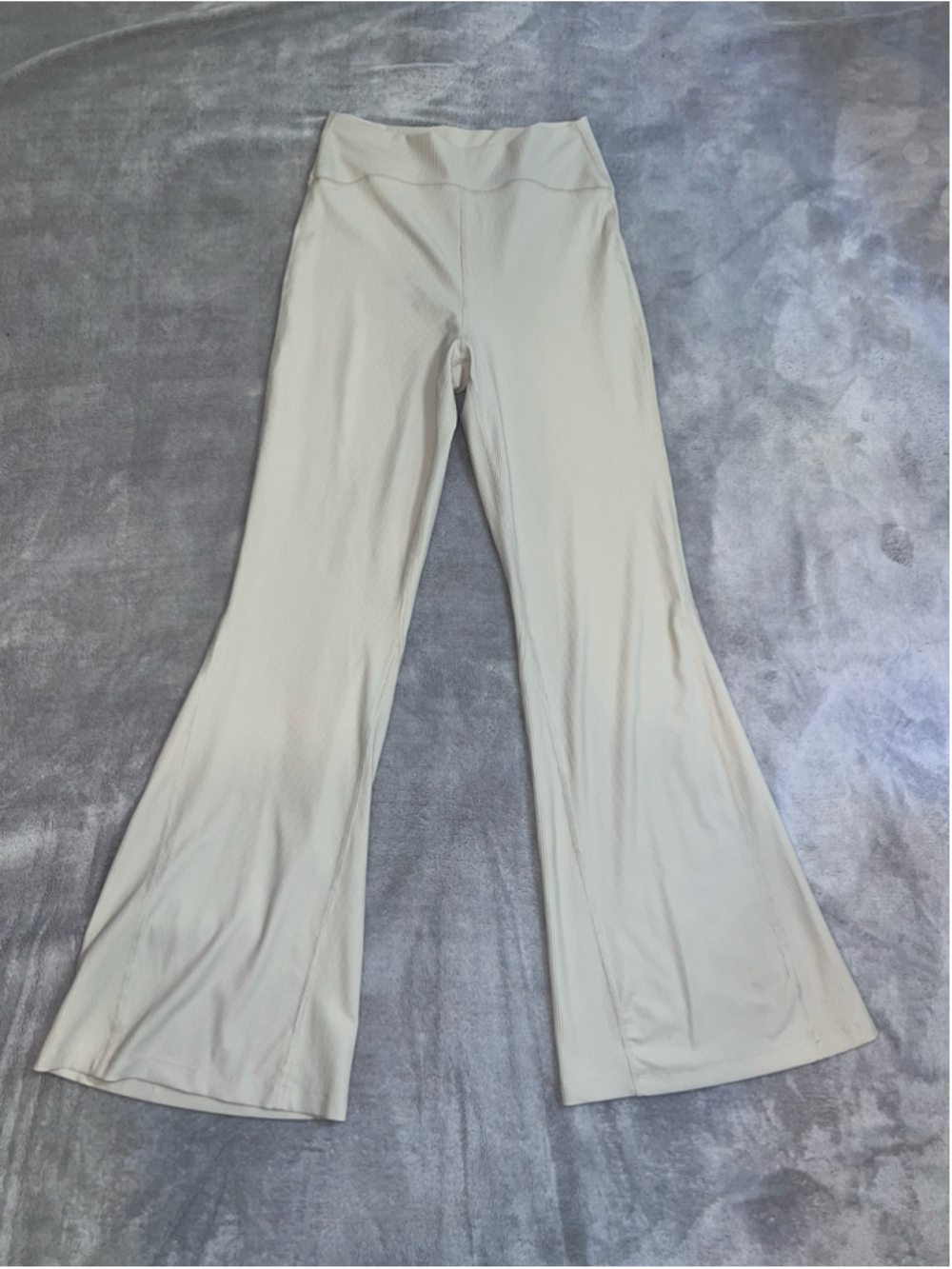 Women's Old Navy Active Super-Flare Pants Size M Beige